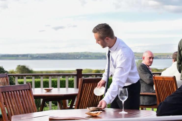 Keanes Of Curraheen, Bar, Restaurant & Accommodation Тралий Екстериор снимка