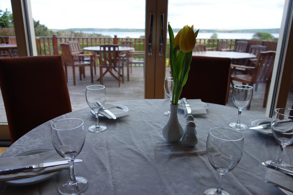 Keanes Of Curraheen, Bar, Restaurant & Accommodation Тралий Екстериор снимка