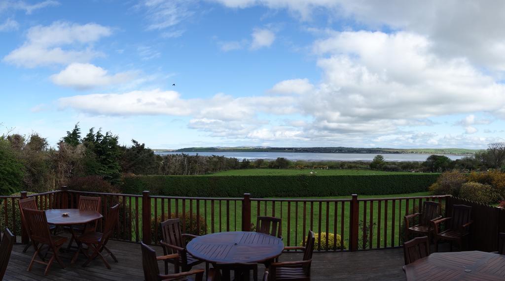 Keanes Of Curraheen, Bar, Restaurant & Accommodation Тралий Екстериор снимка